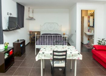 Sala da pranzo - Bilocale Via San Damiano
 
59, Catania - foto 5