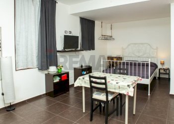 Sala da pranzo - Bilocale Via San Damiano
 
59, Catania - foto 6