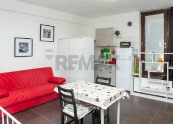 Sala da pranzo - Bilocale Via San Damiano
 
59, Catania - foto 8