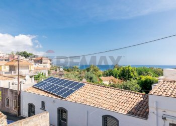 Edificio all\'aperto - Quadrilocale Via Santa Caterina
 
122, Acireale - foto 1