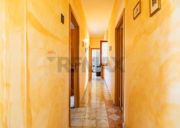 Hall / corridoio - Quadrilocale Via Santa Caterina
 
122, Acireale - foto 6