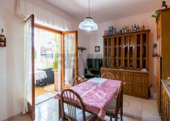 Sala da pranzo - Quadrilocale Via Santa Caterina
 
122, Acireale - foto 8