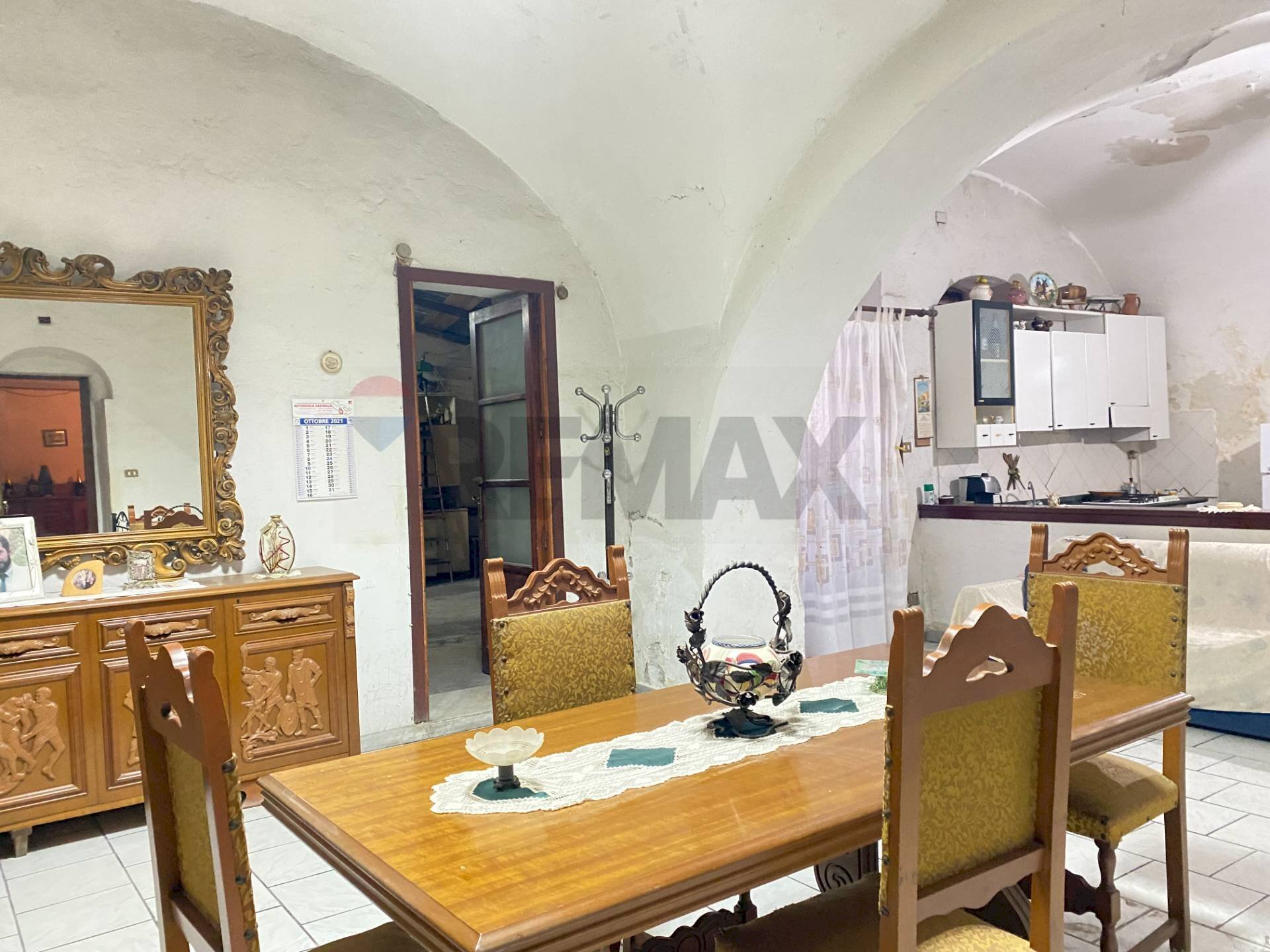 Sala da pranzo - Quadrilocale Via Bianchi
 
38, Catania - foto 1