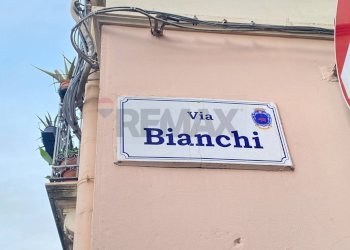 Dettagli - Quadrilocale Via Bianchi
 
38, Catania - foto 23