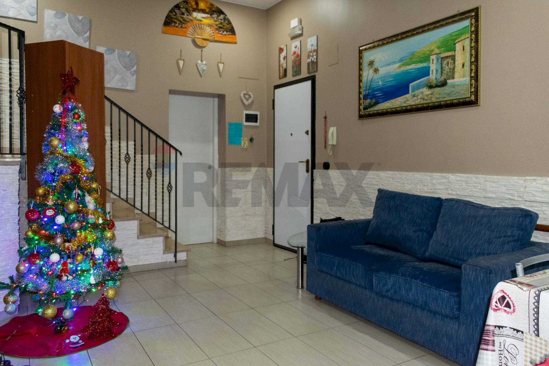 Soggiorno - Quadrilocale Via Del Frantoio
 
19, Catania - foto 3