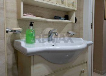 Bagno - Quadrilocale Via Del Frantoio
 
19, Catania - foto 15