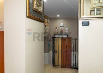 Hall / corridoio - Quadrilocale Via Del Frantoio
 
19, Catania - foto 16