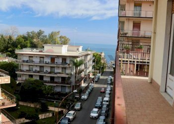 Edificio all\'aperto - Appartamento Viale Principe Amedeo
 
32, Acireale - foto 4