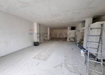 Stanza vuota - Commercial Premises VIA G.MATTEOTTI
343, Misterbianco - photo 2