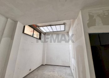 Stanza vuota - Commercial Premises VIA G.MATTEOTTI
343, Misterbianco - photo 4