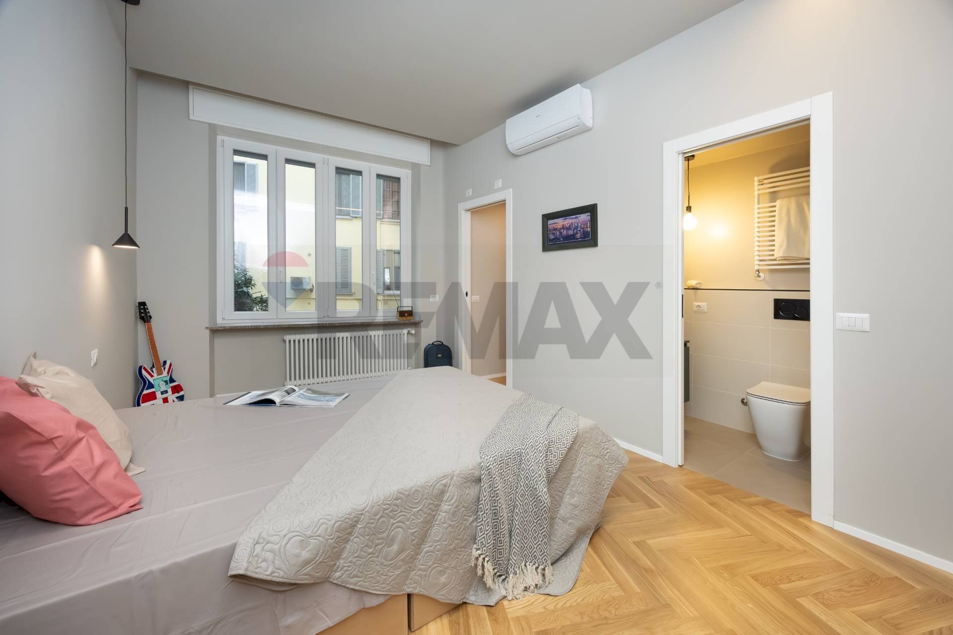 Camera / camera da letto - Three-room apartment Via Carlo Farini
 
36, Milano - photo 3