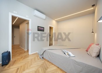 Camera / camera da letto - Three-room apartment Via Carlo Farini
 
36, Milano - photo 5