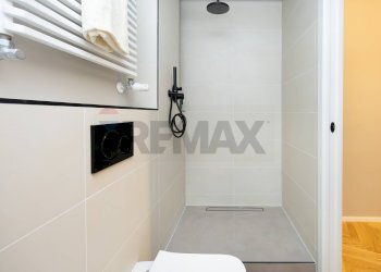 Bagno - Three-room apartment Via Carlo Farini
 
36, Milano - photo 9