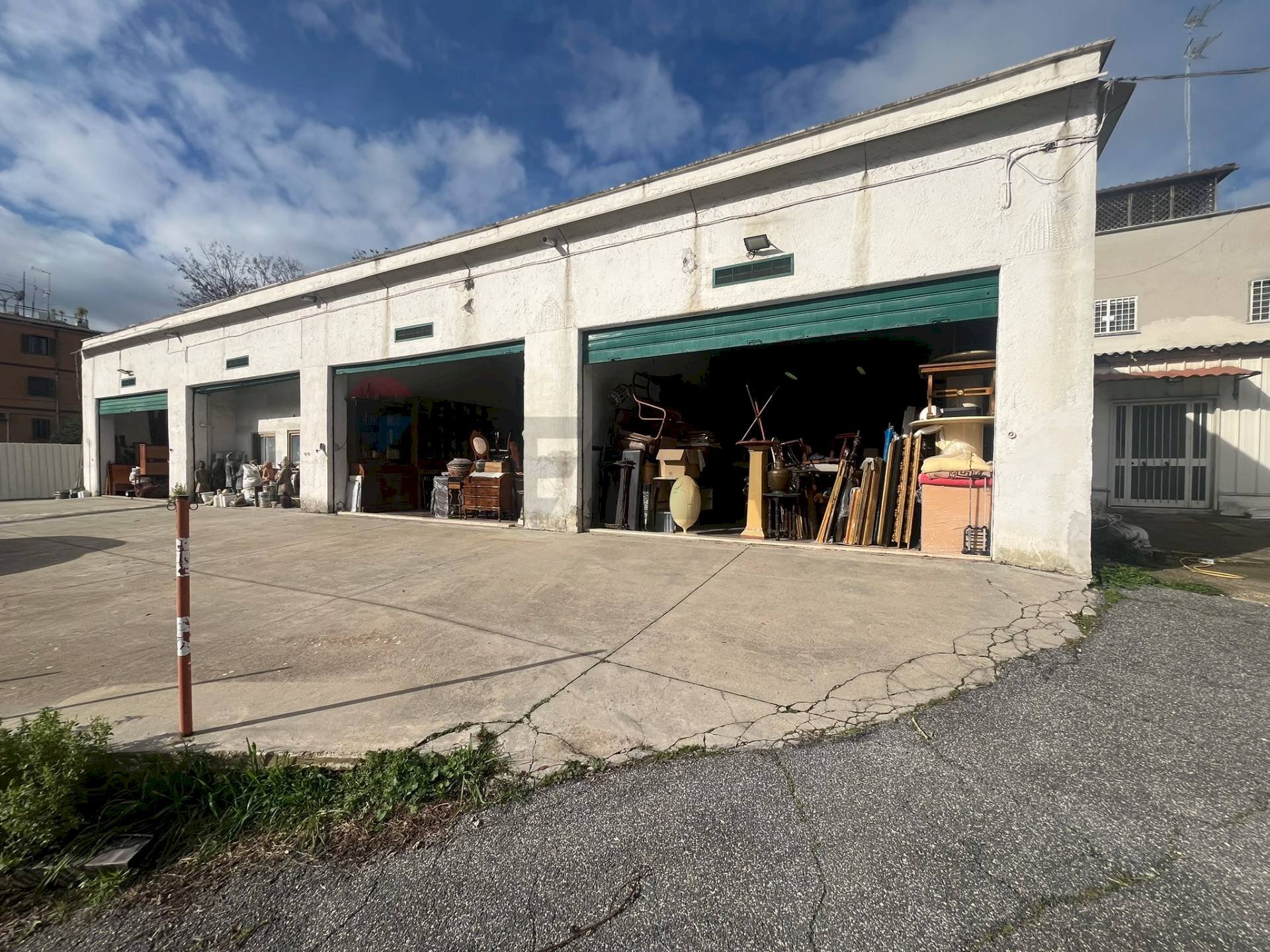 Edificio all\'aperto - Magazzino via cesare lombroso
 
81, Roma - foto 2