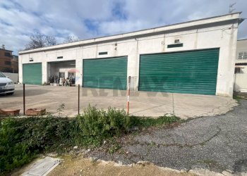 Edificio all\'aperto - Magazzino via cesare lombroso
 
81, Roma - foto 26