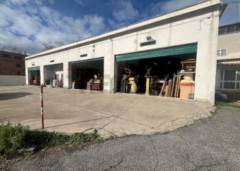 Edificio all\'aperto - Magazzino via cesare lombroso
 
81, Roma - foto 31