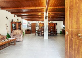 Sala da pranzo - Villa Gioia del Colle - foto 15