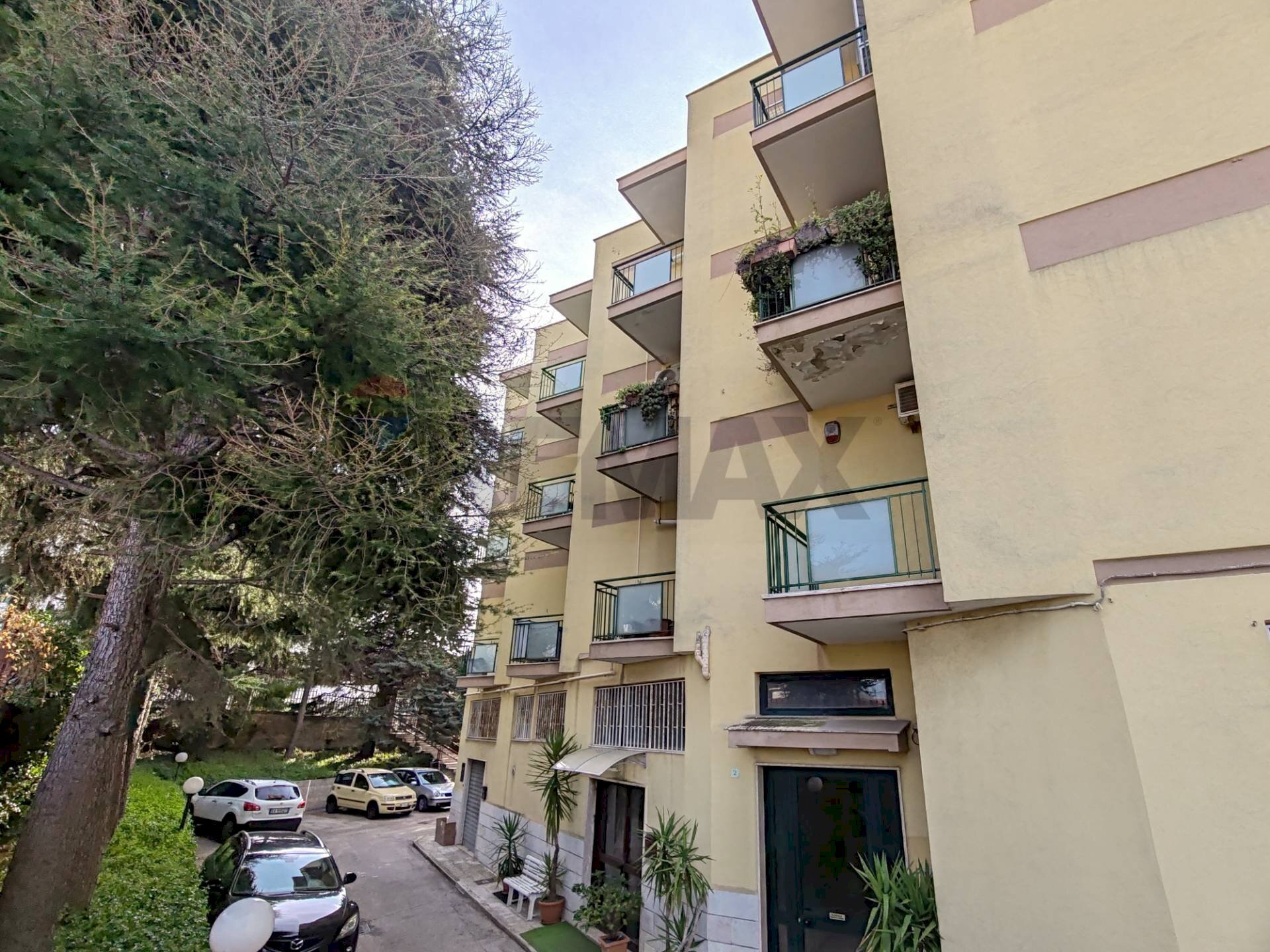 Edificio all\'aperto - Quadrilocale Via Pietro Colletta
 
2, Bari - foto 2