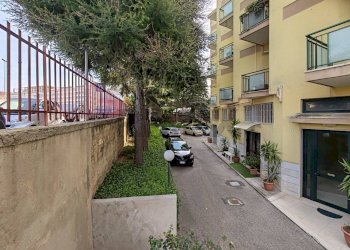 Edificio all\'aperto - Quadrilocale Via Pietro Colletta
 
2, Bari - foto 3