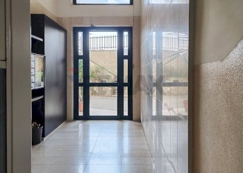 Ricezione / Lobby - Quadrilocale Via Pietro Colletta
 
2, Bari - foto 4