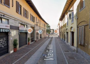 Edificio all\'aperto - Commercial Premises Via Mattei
 
11/13, Arese - photo 1