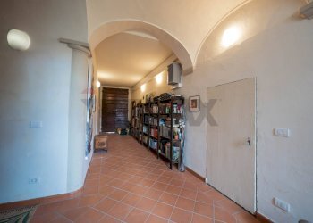 Hall / corridoio - Appartamento Via roma
 
53, Borgo Tossignano - foto 8