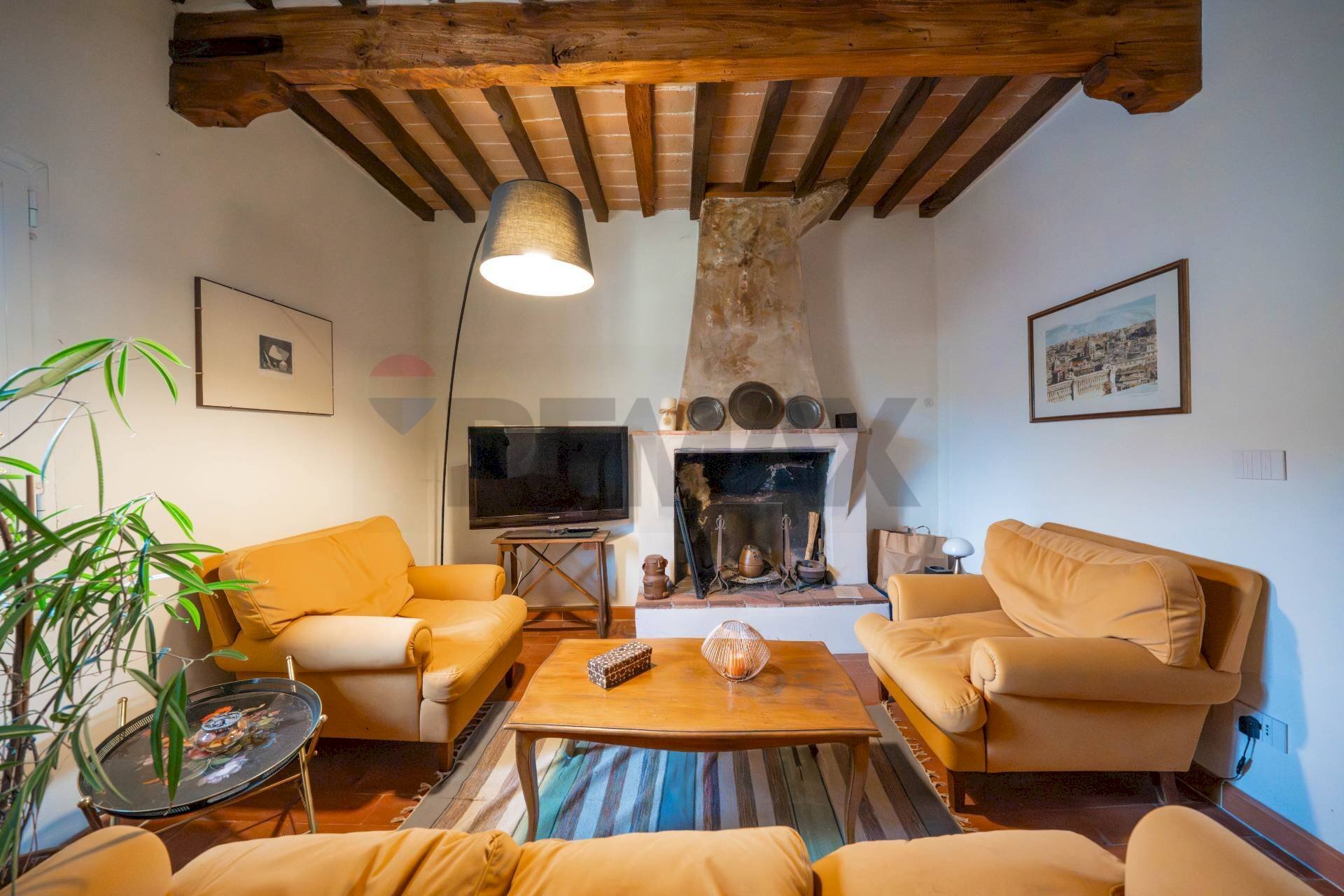 Soggiorno - Appartamento Via Roma
 
53, Borgo Tossignano - foto 1