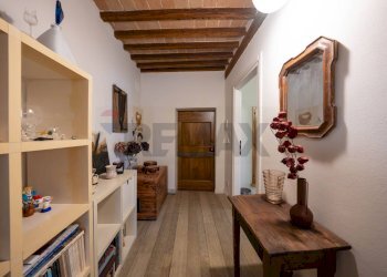 Hall / corridoio - Appartamento Via Roma
 
53, Borgo Tossignano - foto 3