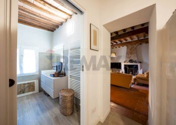 Hall / corridoio - Appartamento Via Roma
 
53, Borgo Tossignano - foto 8