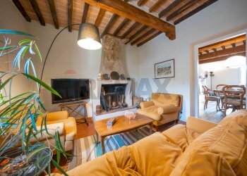 Soggiorno - Appartamento Via Roma
 
53, Borgo Tossignano - foto 23