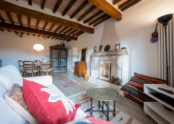 Sala da pranzo - Appartamento Via Roma
 
53, Borgo Tossignano - foto 28