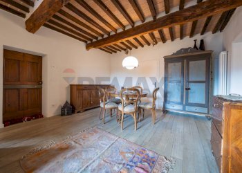 Sala da pranzo - Appartamento Via Roma
 
53, Borgo Tossignano - foto 31