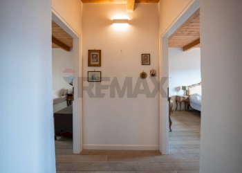 Hall / corridoio - Appartamento Via Roma
 
53, Borgo Tossignano - foto 37
