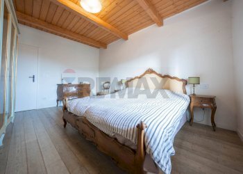 Camera / camera da letto - Appartamento Via Roma
 
53, Borgo Tossignano - foto 39