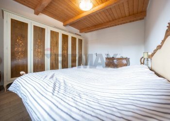 Camera / camera da letto - Appartamento Via Roma
 
53, Borgo Tossignano - foto 40