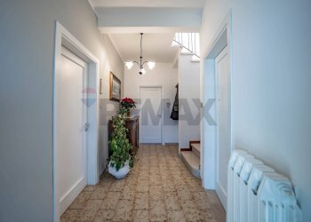 Hall / corridoio - Independent house Via Pasubio
 
2, Fiscaglia - photo 2