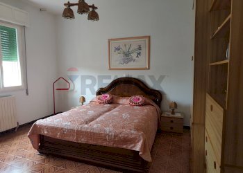 Camera / camera da letto - Independent house Via Argine Po
 
15, Riva del Po - photo 8