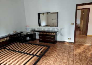 Camera / camera da letto - Independent house Via Argine Po
 
15, Riva del Po - photo 11