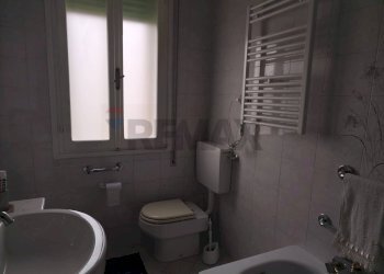 Bagno - Independent house Via Argine Po
 
15, Riva del Po - photo 13