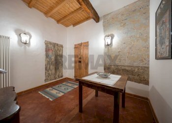 Hall / corridoio - Trilocale Via Roma
 
53, Borgo Tossignano - foto 2