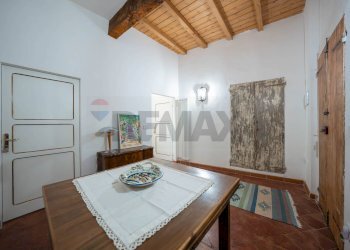 Sala da pranzo - Trilocale Via Roma
 
53, Borgo Tossignano - foto 3