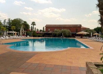 Piscina - Locale Commerciale Polesella - foto 16