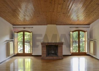 Stanza vuota - Attico Ferrara - foto 1