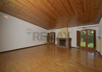 Stanza vuota - Attico Ferrara - foto 2