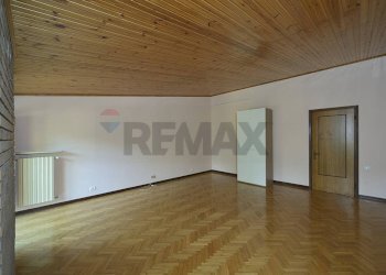 Stanza vuota - Attico Ferrara - foto 5