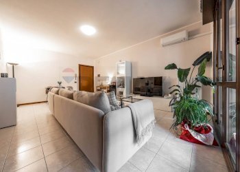 Soggiorno - Trilocale Via Falcone
 
2, Ferrara - foto 5