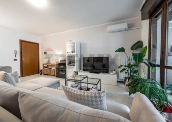 Soggiorno - Trilocale Via Falcone
 
2, Ferrara - foto 6