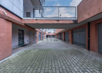 Terrazza - Trilocale Via Falcone
 
2, Ferrara - foto 17