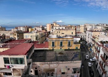 Edificio all\'aperto - Quadrilocale VIA CIRCUMVALLAZIONE
 
71, Torre del Greco - foto 6