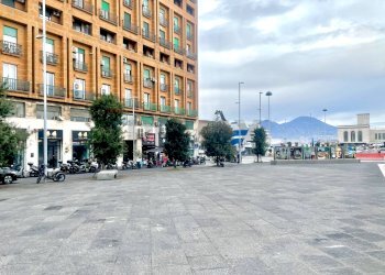 Edificio all\'aperto - Ufficio Napoli - foto 2